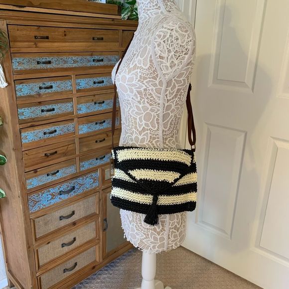 Striped Black/White Boho Straw Crossbody Bag - Picture 7 of 9